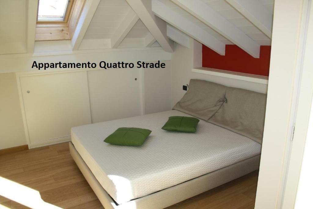 Hotel Il Cortile Cannero Riviera Eksteriør billede
